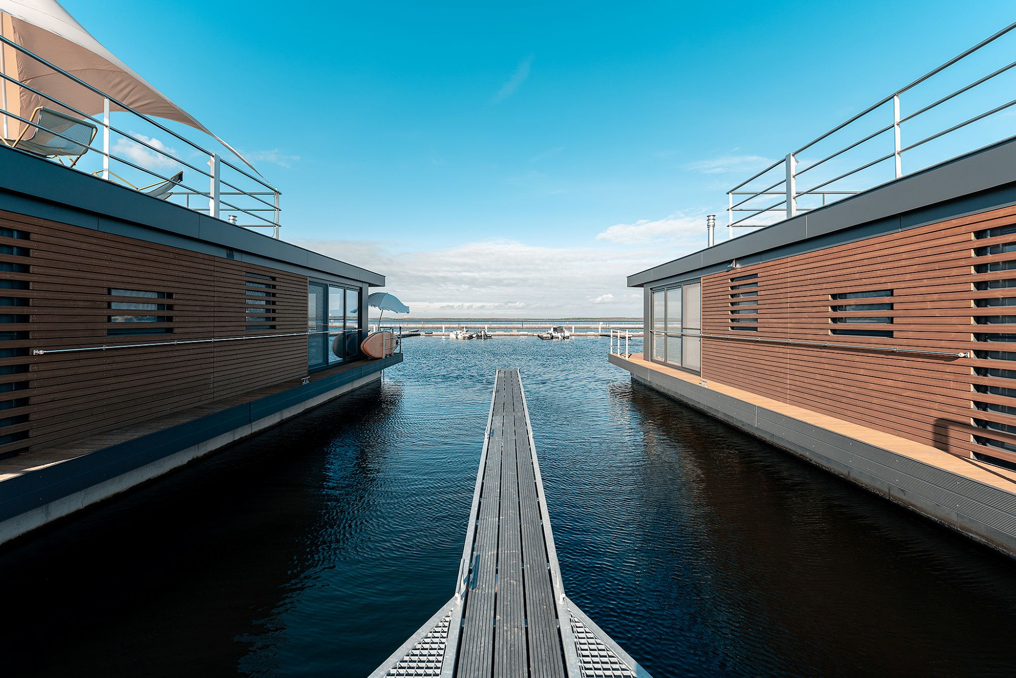 floating-houses-startseite-paradise-urlaub-de